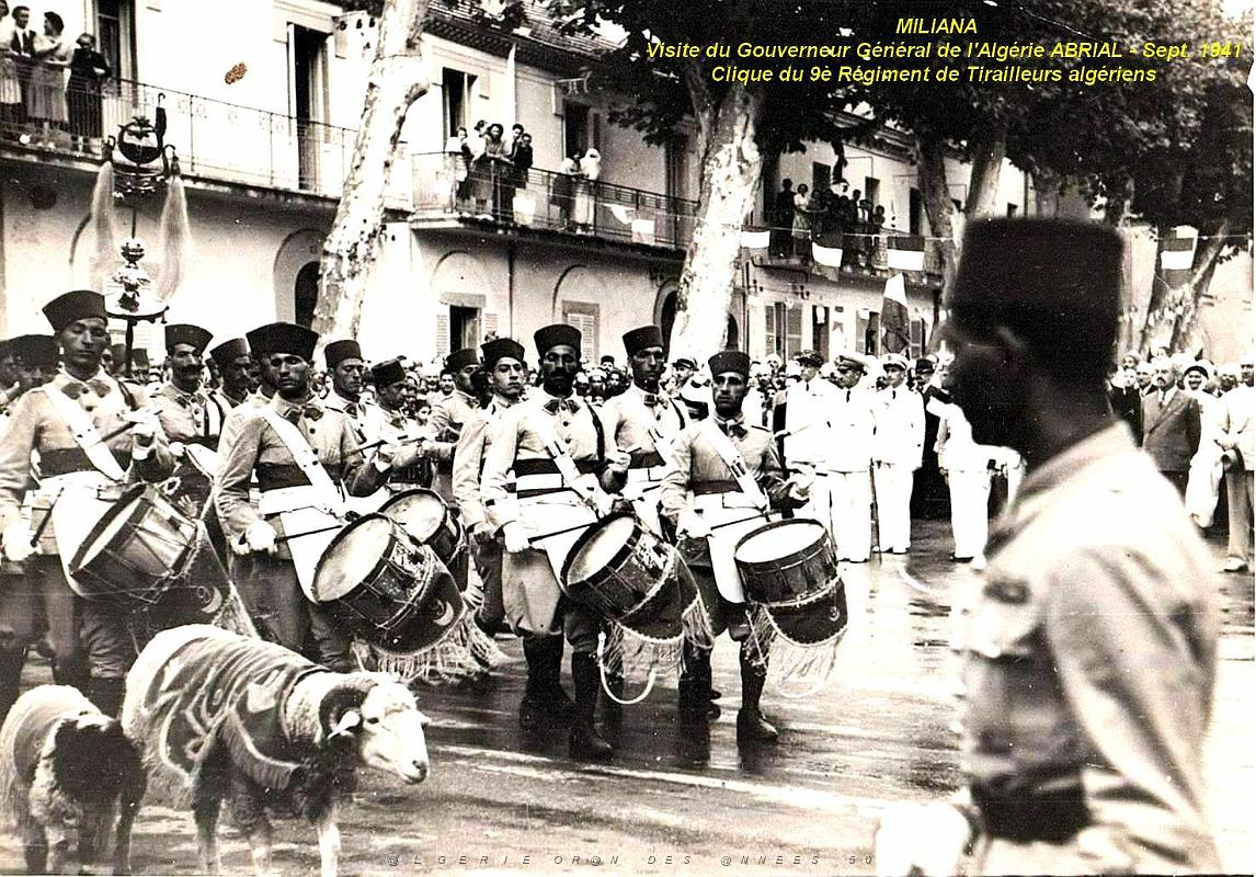 1327- Miliana - Visite  du Gouverneur de l'Algerie Abrial  - Sept.1940.jpg